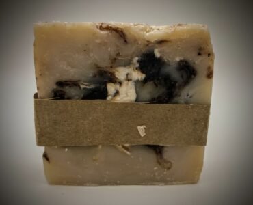 This Boston Creme is a soap scented with vanilla and caramel. It's rich, luxurious, and beautiful.  Sometimes for breakfast you really want to break your diet and have that Boston Creme Pie Pastry, well, now you can have almost all the scentsations of that experience with no calories!  You will smell so delicious, someone might want to eat you up.