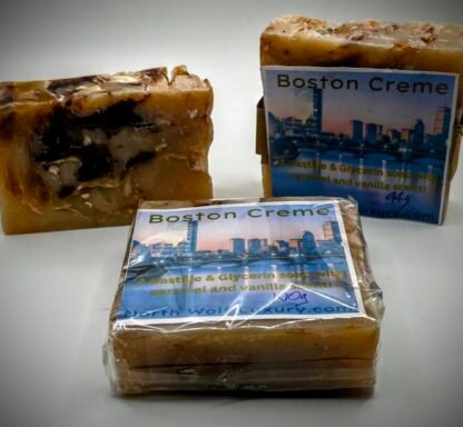 This Boston Creme is a soap scented with vanilla and caramel. It's rich, luxurious, and beautiful.  Sometimes for breakfast you really want to break your diet and have that Boston Creme Pie Pastry, well, now you can have almost all the scentsations of that experience with no calories!  You will smell so delicious, someone might want to eat you up.